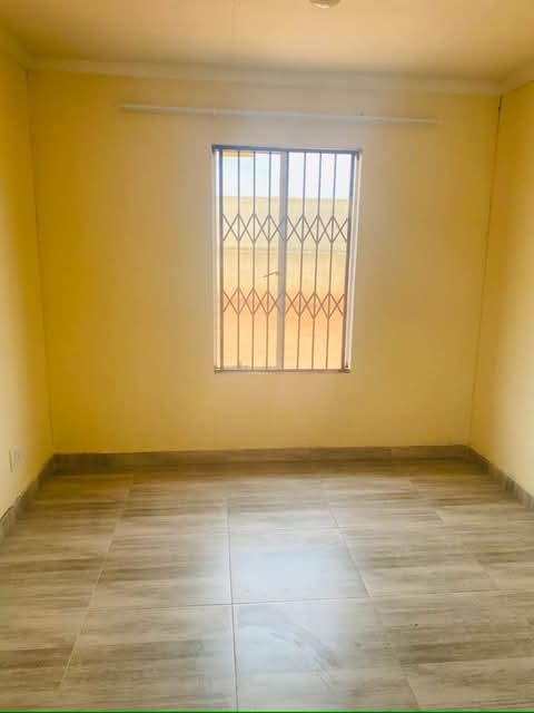 3 bedroom house 🏠 available ext 20 for mor  in Protea Glen