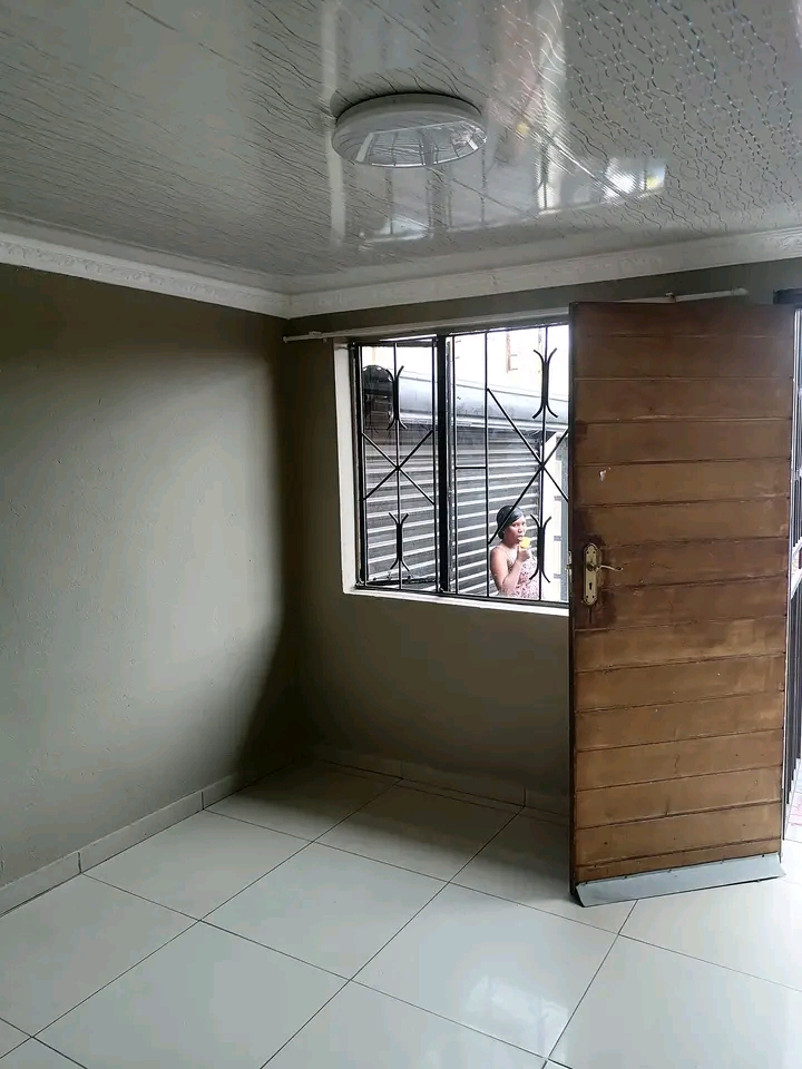 Standard room available at  extension 02
ren  in Rabie ridge