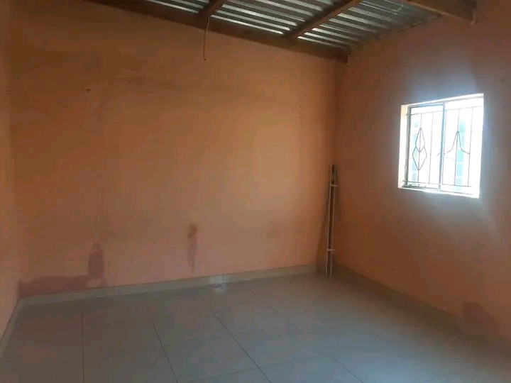 A clean spacious room to rent in x 2 close to  in Ivory Park