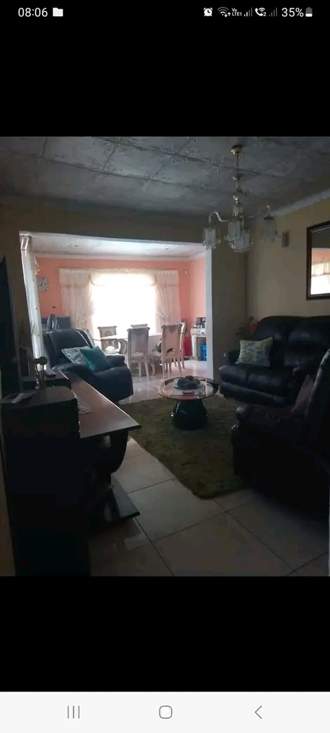 2 bedeoom house to let in z16. available imme  in Sebokeng