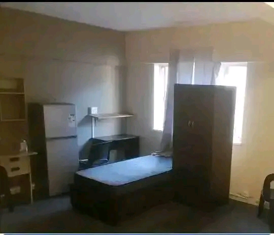 Single room available in south beach both for  in Durban