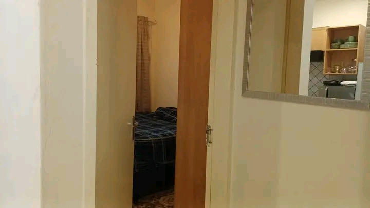 Hi, i have a room available in a two bedroom   in Ferndale