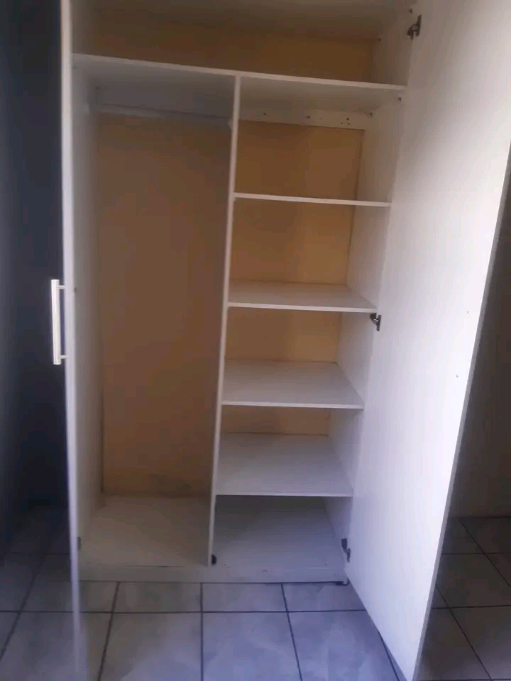 Cottage to rent, at no 76 bouquet street joha  in Rosettenville