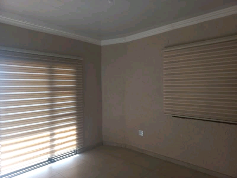 Ensuits available in phase 1 soweto immediate  in Braamfischer