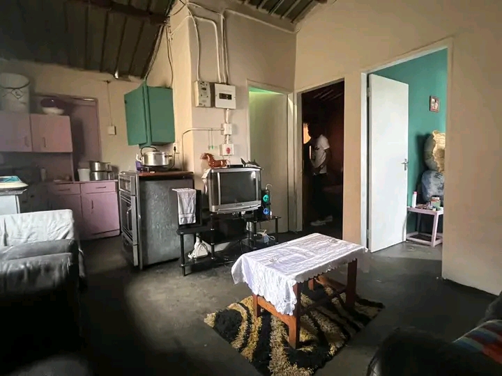 2 bedroom house available immediately to rent  in Ivory Park