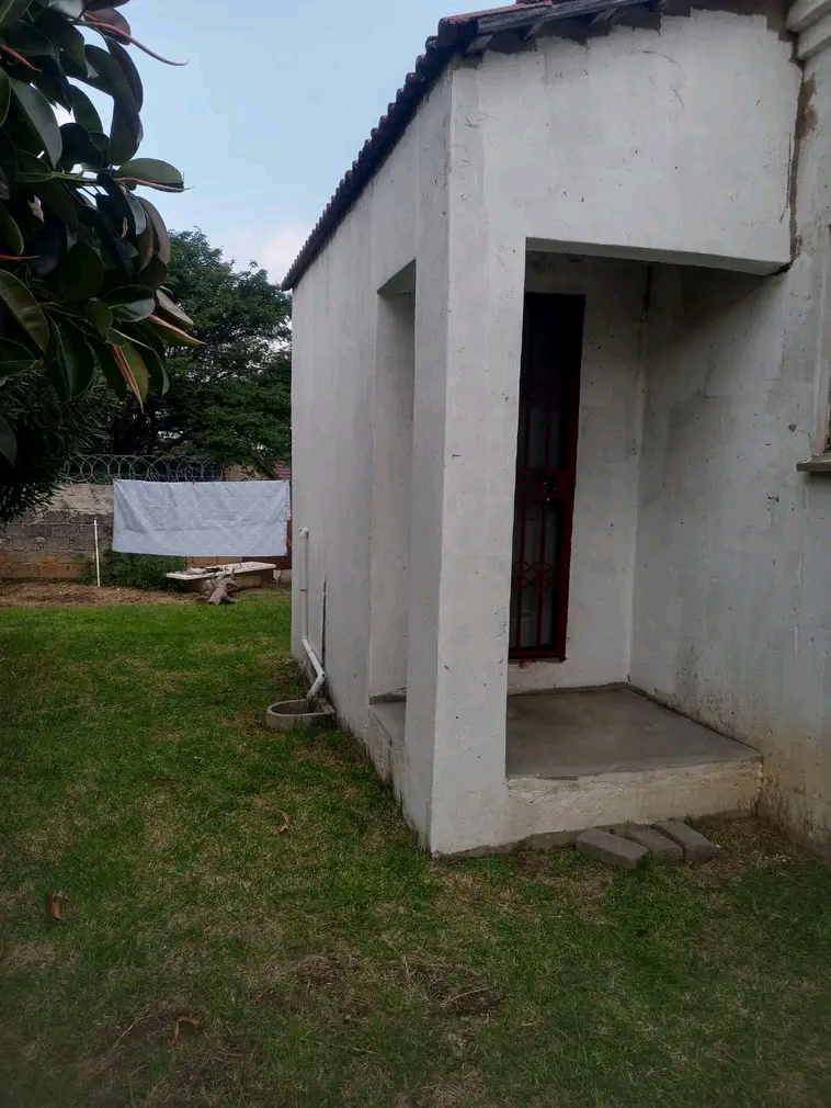 An open bachelor with fitted kitchen, bathroo  in Norkem Park