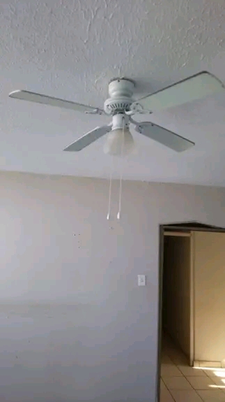 Single room available for a female @bryanston  in Bryanston