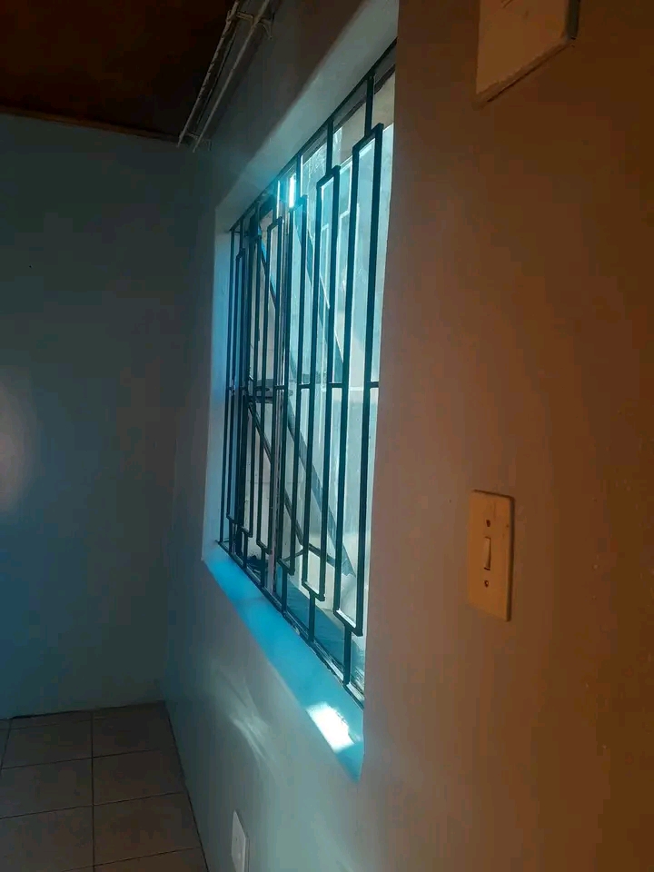 Room available at ext 3 with tiles and ceilin  in Zola