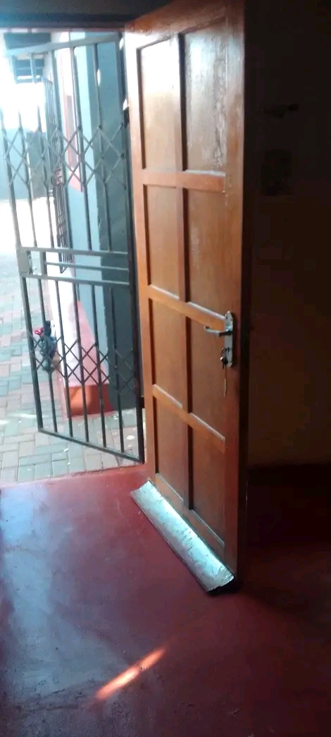 Room available to rent. at phase 2 near tanke  in Braamfischer