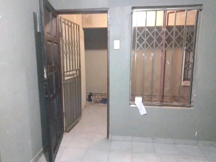 🏡 cozy cottage available for rent!
- 2 be  in Benoni