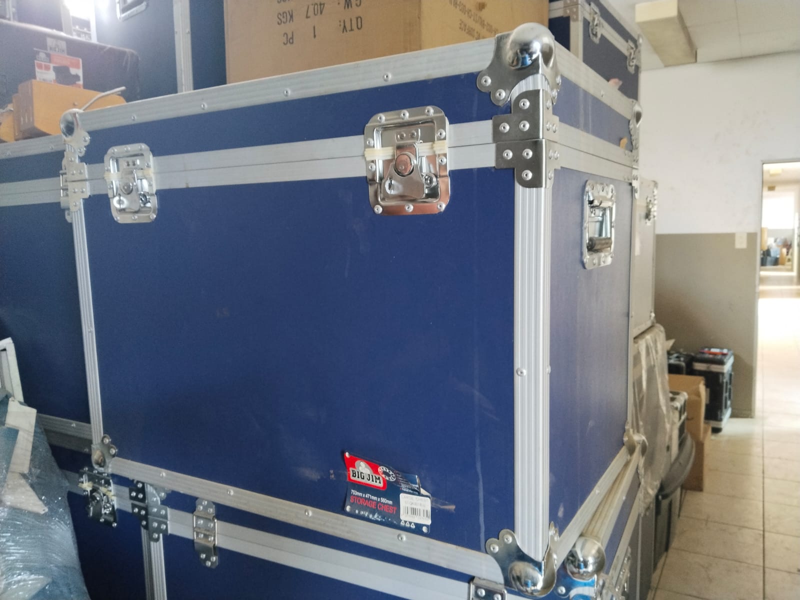  🌟 large chest for sale – heavy-duty sto  in Johannesburg
