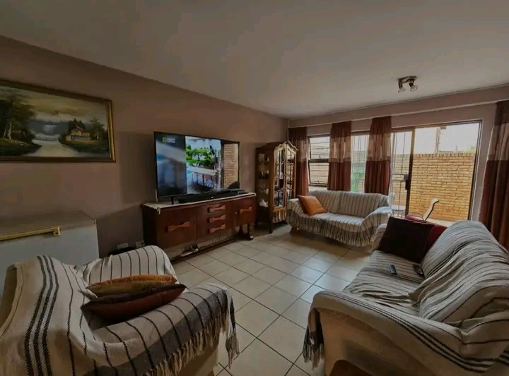 2 bedroom townhouse to let florentia ‼️�  in Alberton