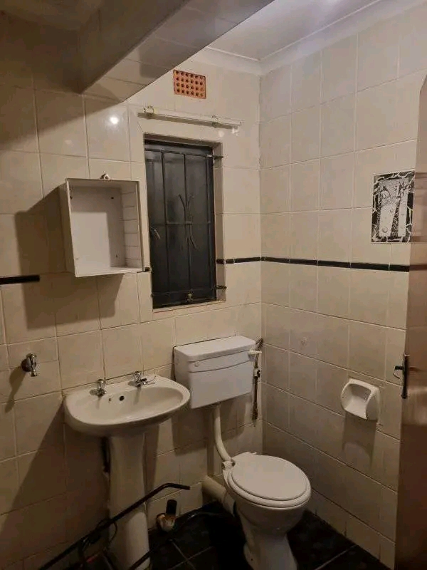 3 bedroom house to lease in ext 11 for r4000  in Protea Glen