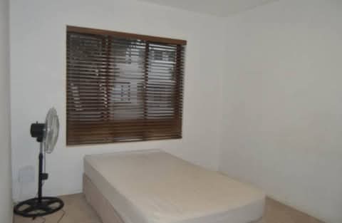 2 bedroom 1 bathroom apartment in (sandton)
  in Bryanston