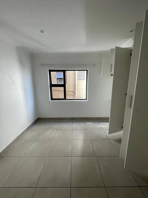 2 x 2 bed 1 bathroom 
pre paid water 
pre p  in Edenvale