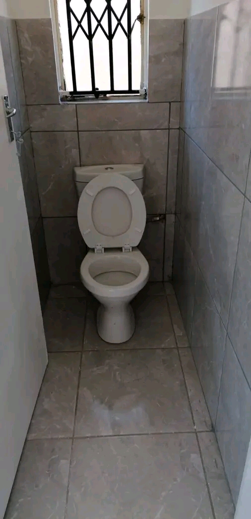 2 bedroom 1 bath house for rent in green vill  in Soweto