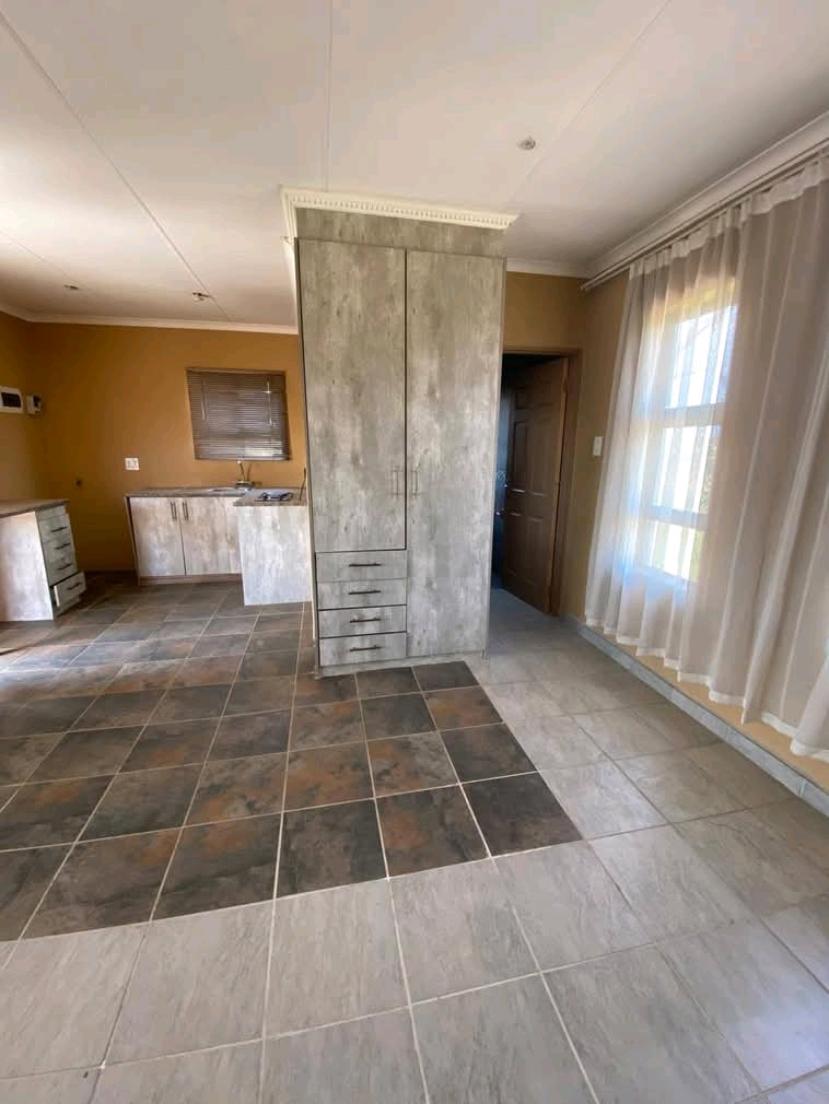 🏡 bachelor available immediately – ext 3  in Clayville