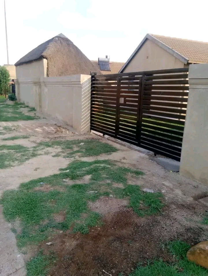 2 bedroom house available for rental in marim  in Vosloorus