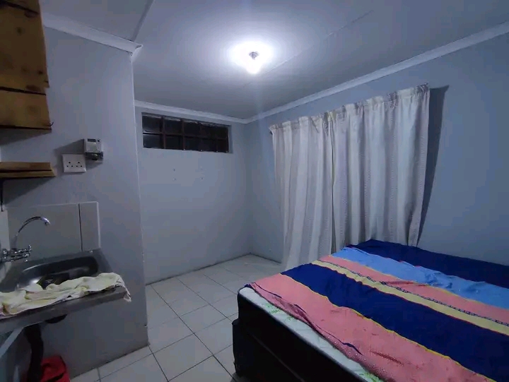 Rooms available month end july in ext 22. the  in Kaalfontein