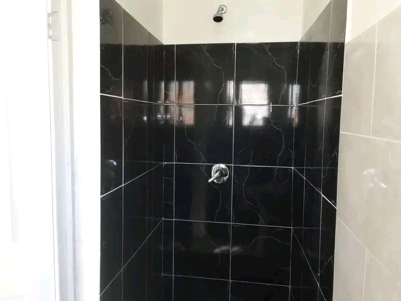 Vacant ensuite available in zone 4. r3100.00+  in Diepkloof