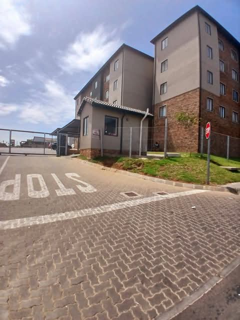2 bedrooms apartment for sale in south of joh  in South Hills