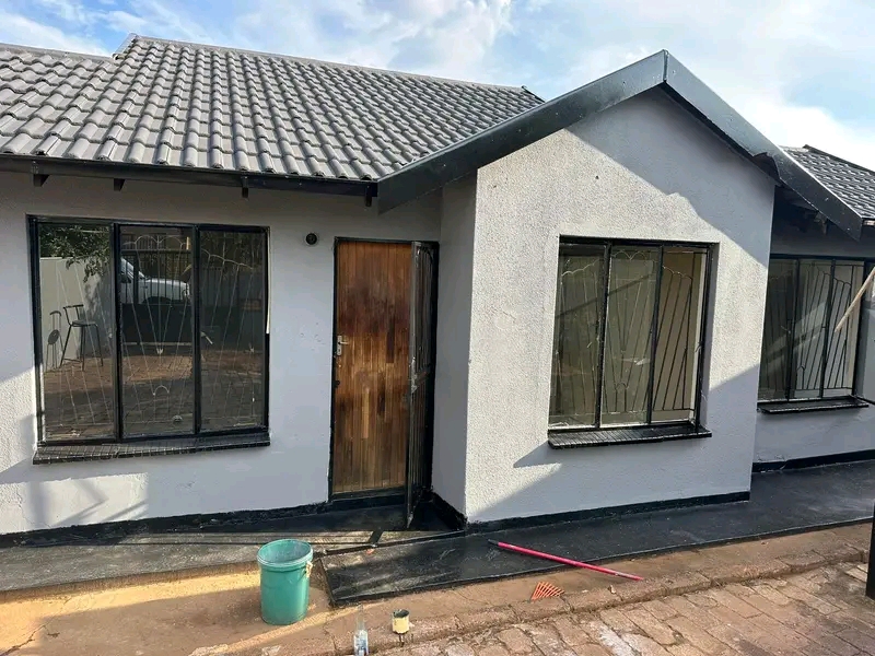 2 bedroom house available to rent in ponong e  in Vosloorus