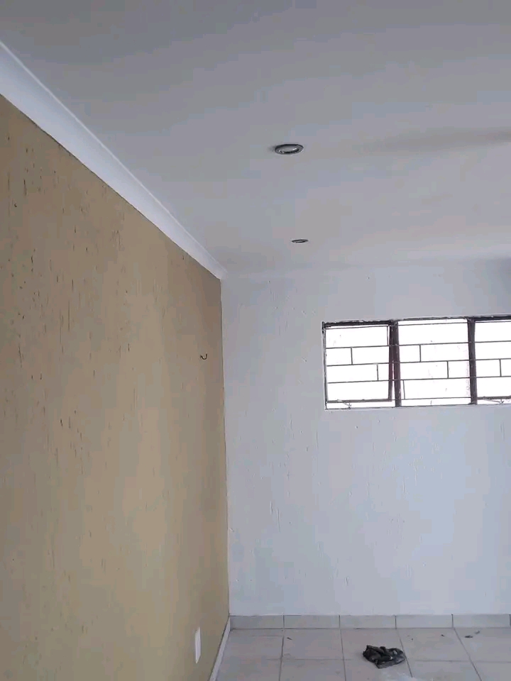Garage size available to rent in nelmapius ex  in Mamelodi
