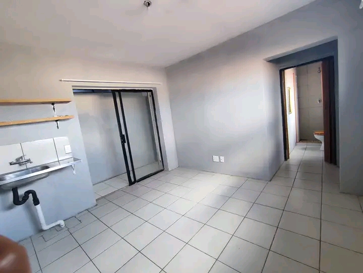 Rooms available month end july in ext 22. the  in Kaalfontein