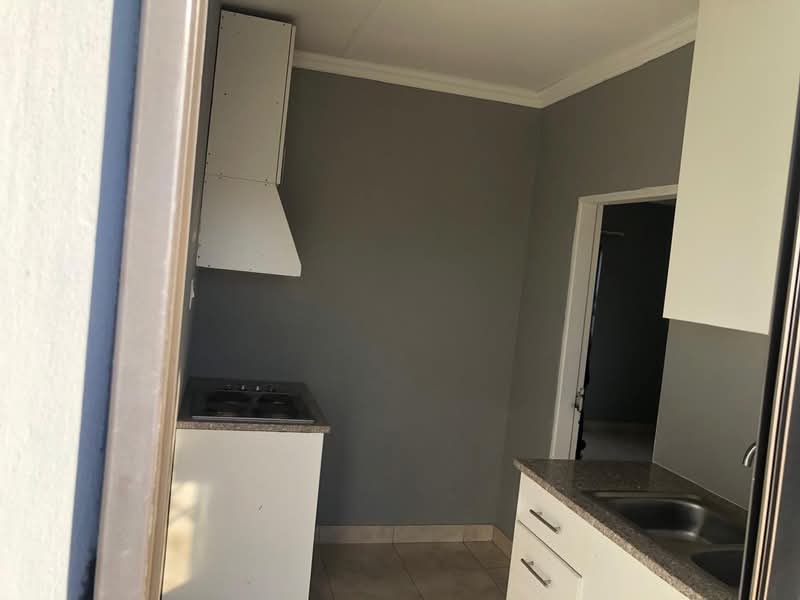7 bedroom house for sale in ext 10. going for  in Cosmo City