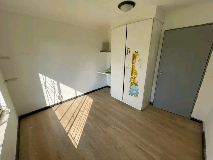 West🏘️ terenure 🏡
3 units 
rental :  in Kempton Park