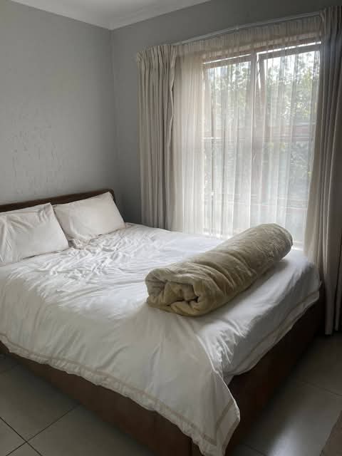 A beautiful, opulent and classy 2 bed 2 bath   in Ferndale