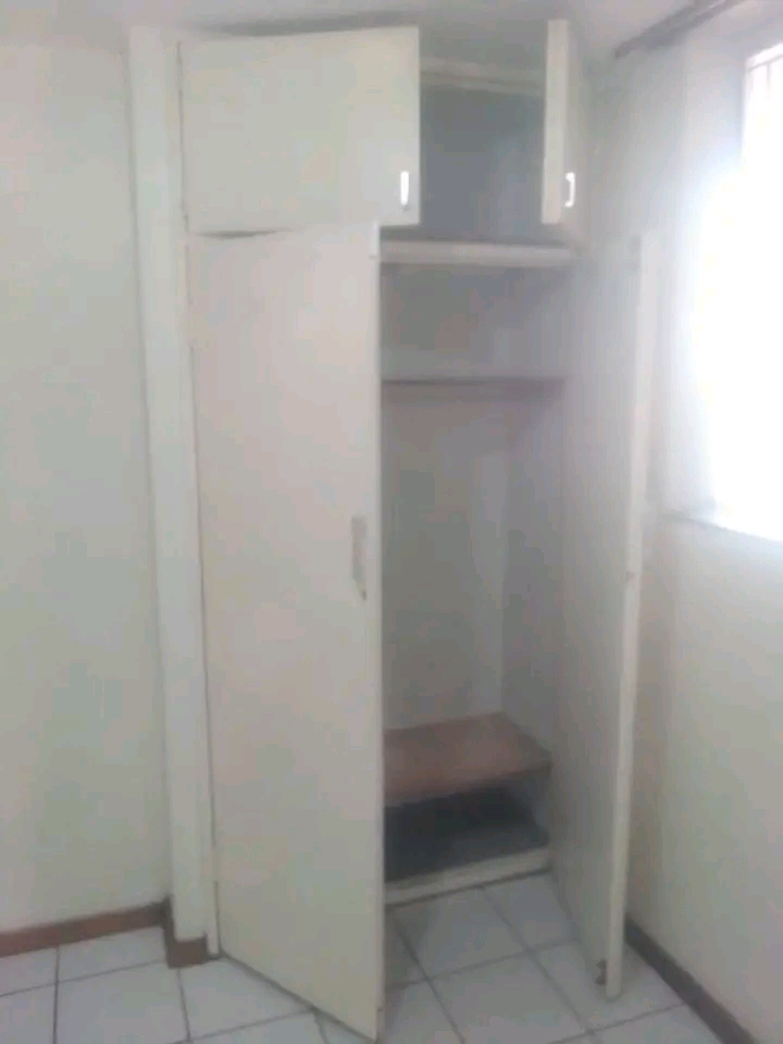 Bedroom room available immediately water and   in Sunnyside