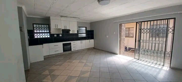 2 bedroom house in ext 3 in a boom gated area  in Birch Acres