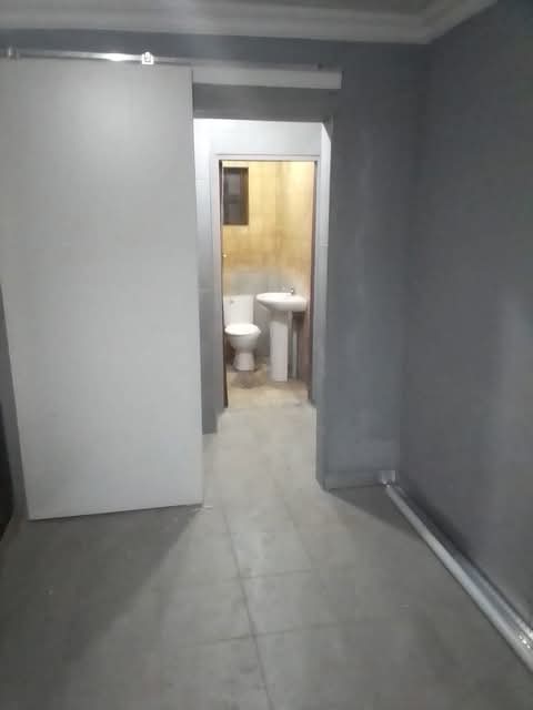 Bachelor to rent in c5, next to moretele park  in Mamelodi West