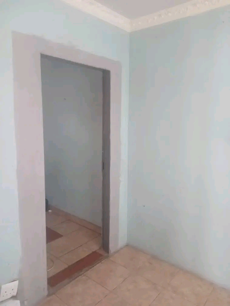 Cottage to rent water included and electricit  in Lombardy East
