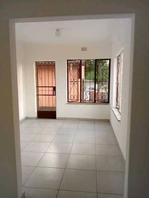 3 bedrooms house, main bedroom with en-suite,  in Birchleigh