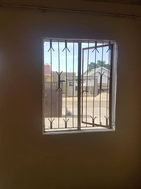 2 bedroom house for rent – ext 25
📍 nex  in Vosloorus