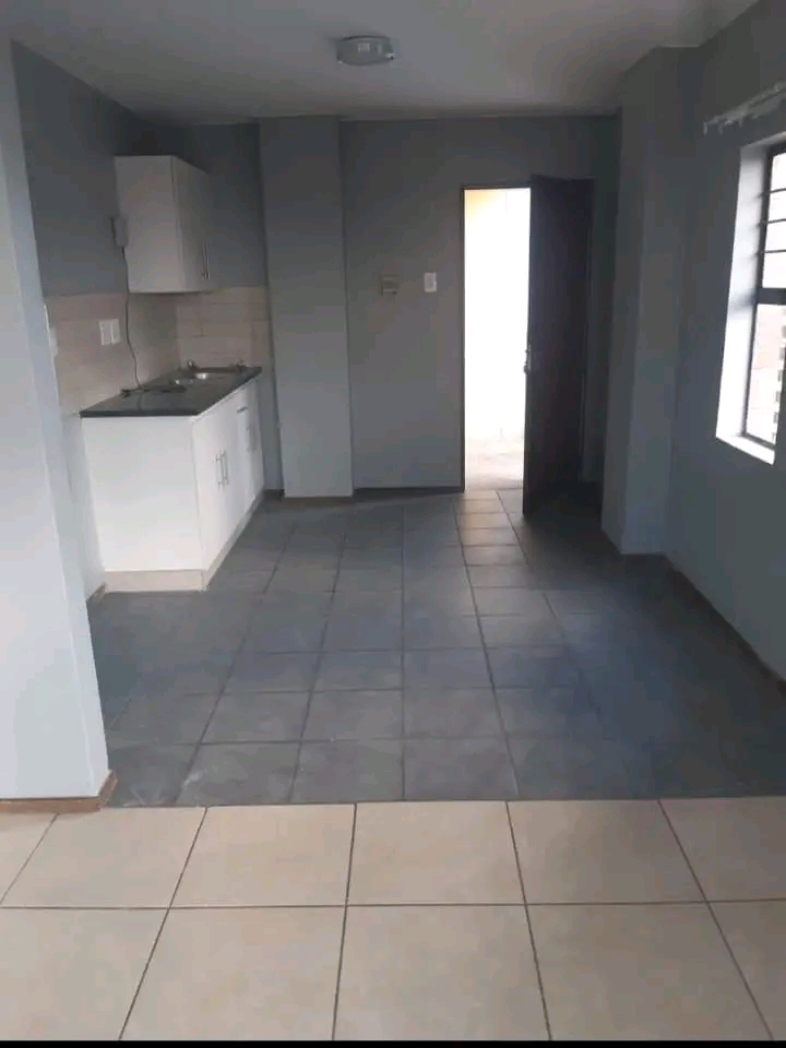 2 bedroom apartments to let located next to n  in Newtown