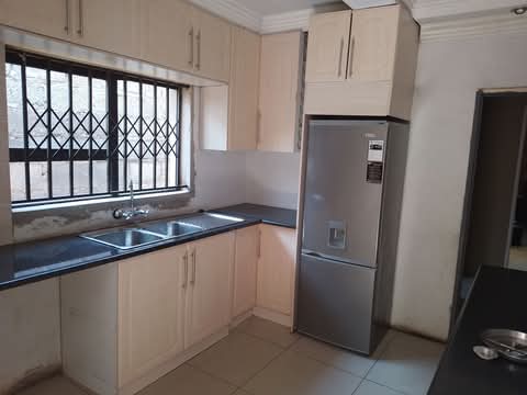 3 bedroom house available for immediate occup  in Pimville