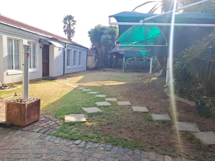 2 bedroom cottage to rent in sunny ridge near  in Germiston