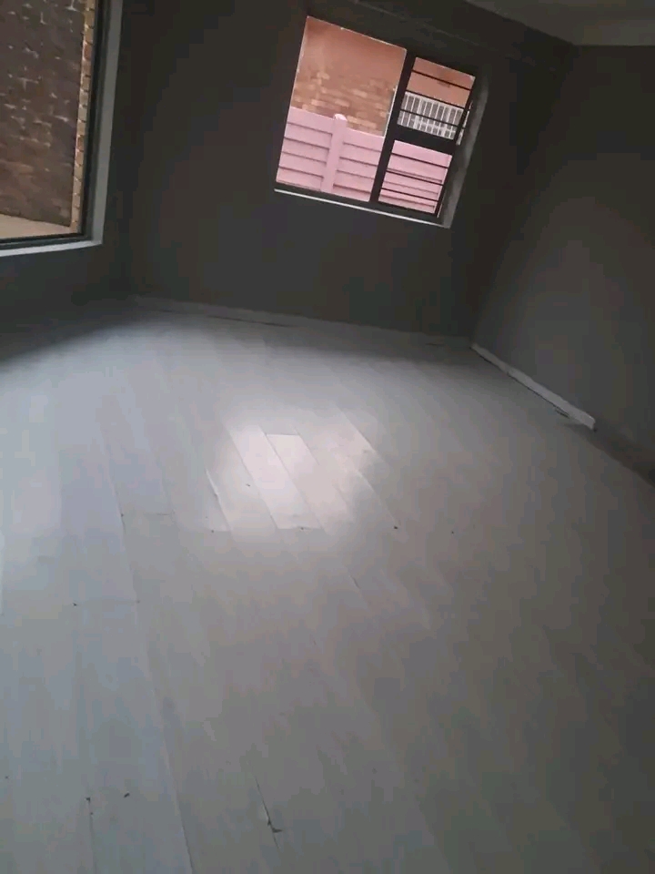 Hi everyone.  this beautiful ,very clean and   in Towerby