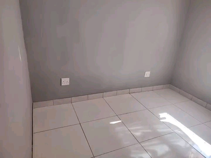 2 bedroom townhouse to rent at thabeng ❗
r  in Birchleigh North