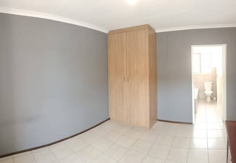 A self contained cottage available inext7 , p  in Cosmo City