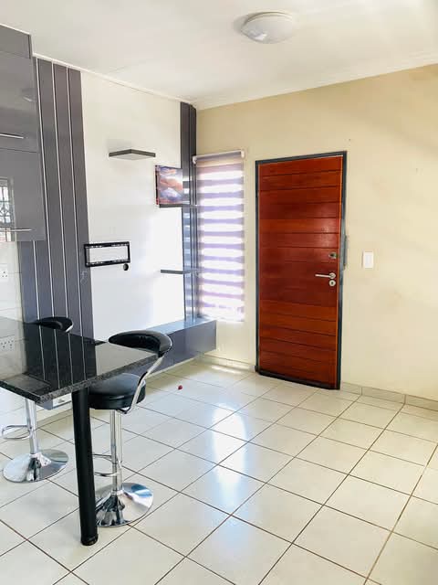 2 bedroom house available for rental new deve  in South Hills