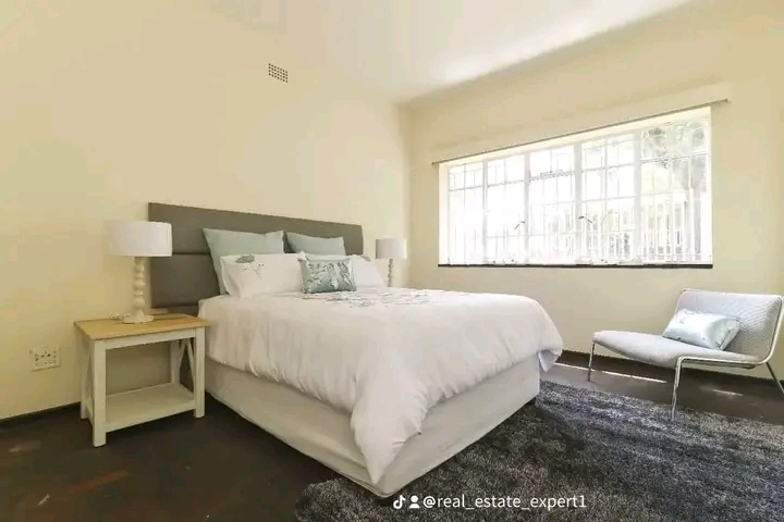 1 bedroom flats available at assen court!

  in Turffontein