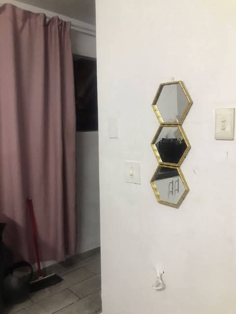 Bachelor room to rent available r3300 please   in Fleurhof
