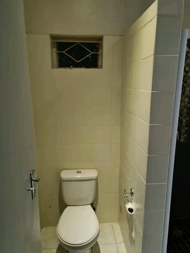 Compact 2 bedroom mini house type unit. livin  in Ferndale