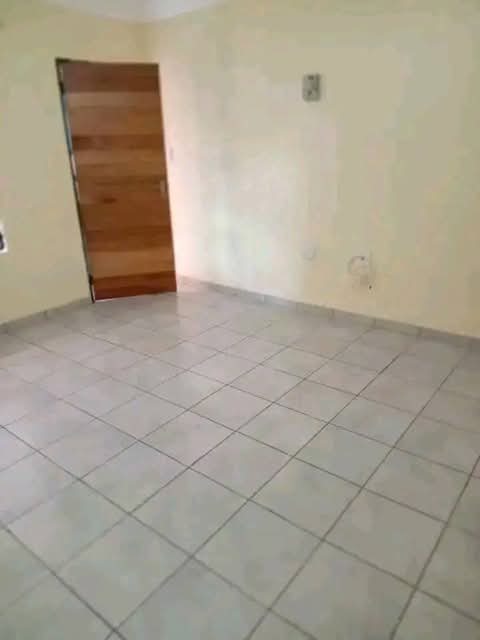 Spacious  room to rent, walkable distance to   in Ivory Park