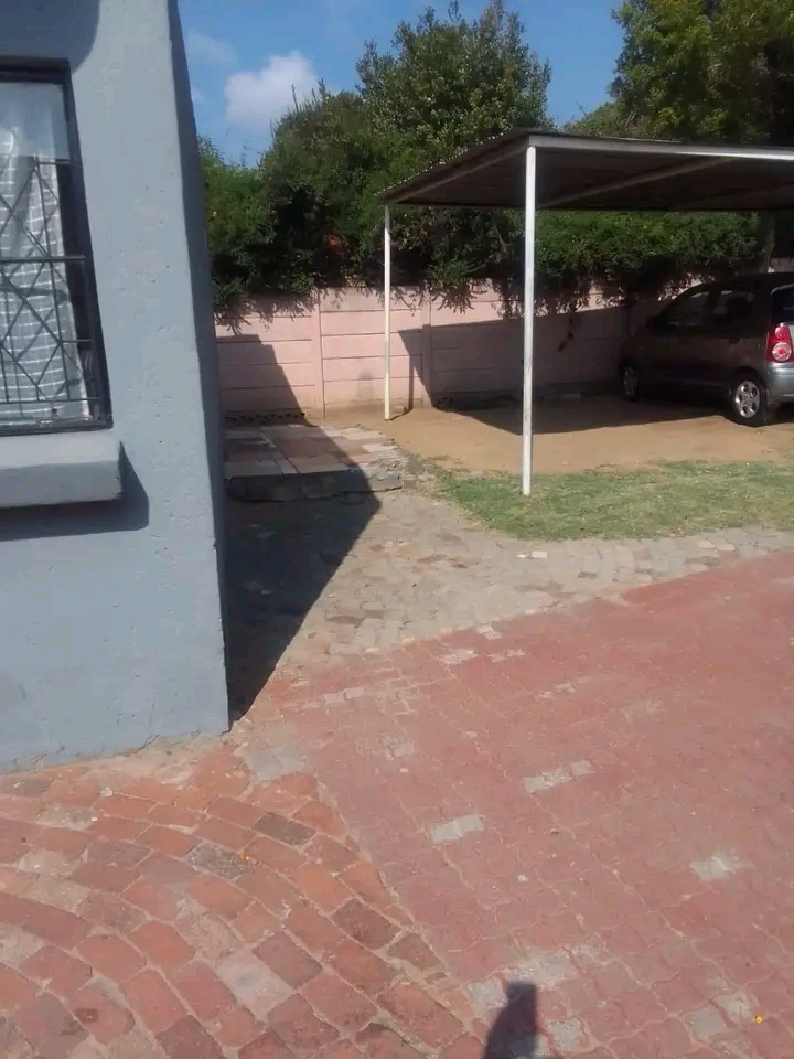 This cottage  consist of  2 bedrooms   , bath  in Norkem Park