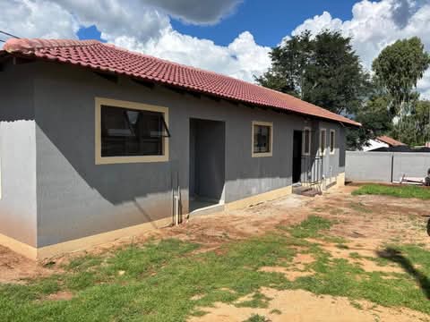 3 bedroom stand alone in ext 33 immediately a  in Clayville